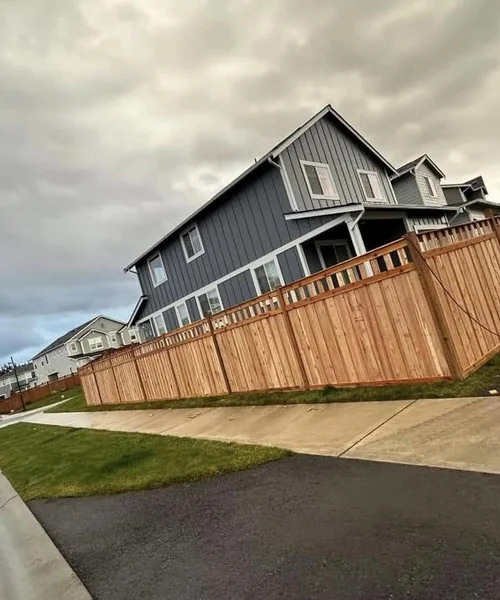 Installation of new fence in Mukilteo 